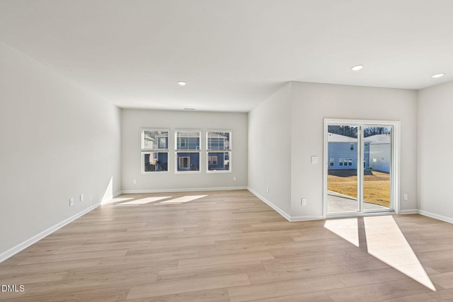 7-web-or-mls-Raleigh - Oak Manor - 749 D