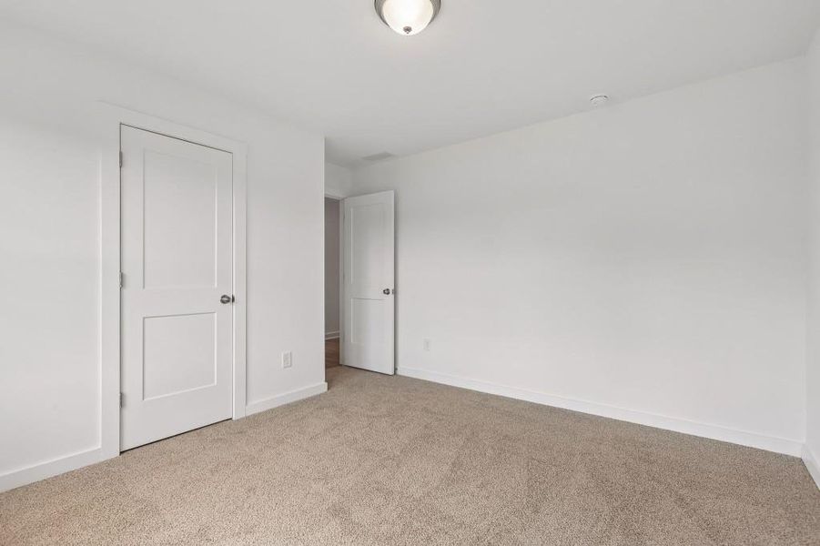 Spacious, unfurnished interior of a new home in Savoy Park, Covington (Image 38).
