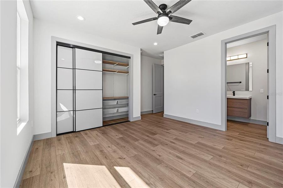 Spacious, unfurnished interior of a new home in , Palm Coast (Image 41).