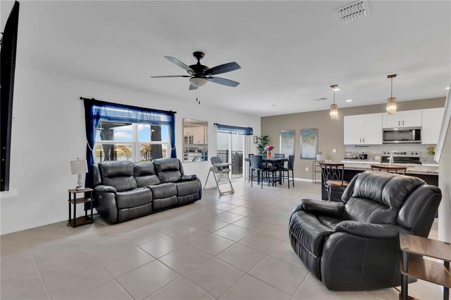 Furnished interior view inside a new home in Preston Cove, St. Cloud (Image 6).