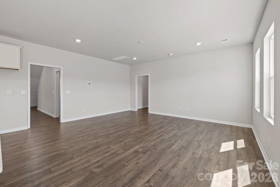 Spacious, unfurnished interior of a new home in McFarland Estates, York (Image 23).