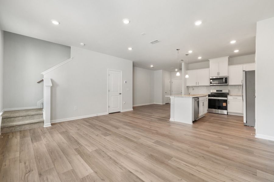 Spacious, unfurnished interior of a new home in Flemingfield, Greensboro (Image 17).