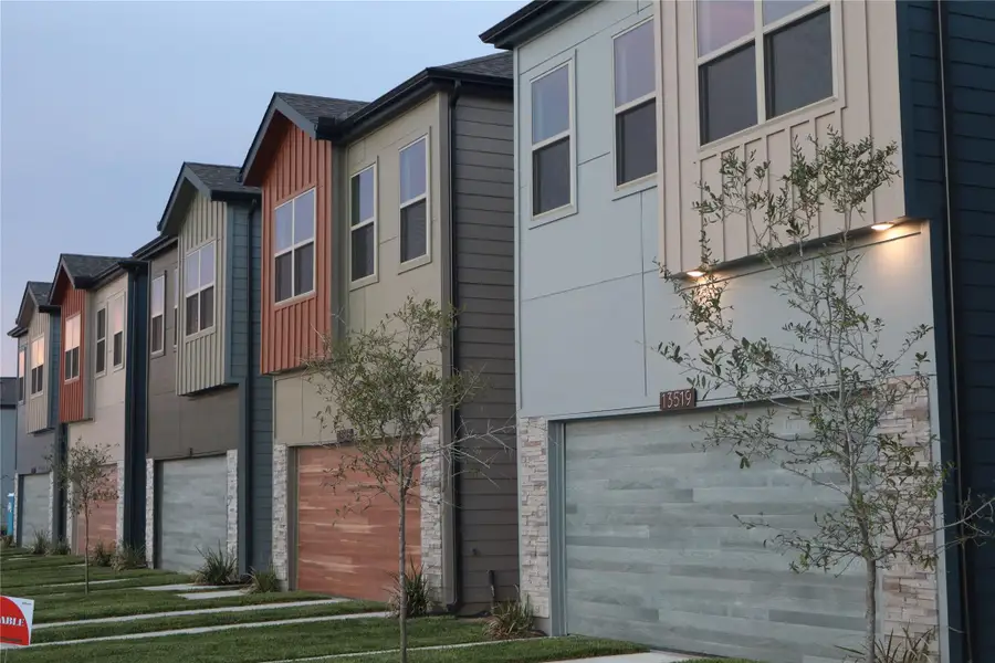 Front exterior of a new home in , Houston, TX, highlighting curb appeal (Image 20).