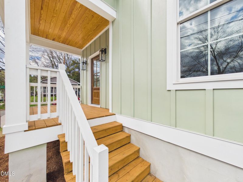 CAM01608G0-PR0128-STILL014