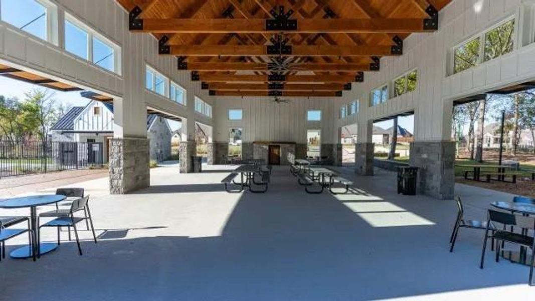 Community amenities in Mantua, Van Alstyne (Image 4).
