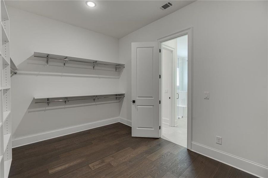Spacious, unfurnished interior of a new home in , Buford (Image 50).