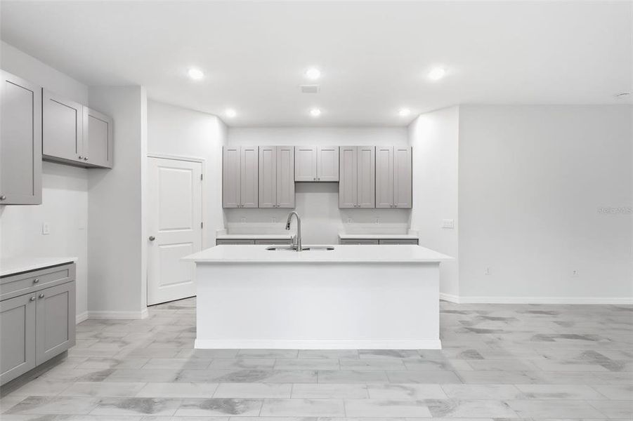 Furnished interior view inside a new home in , Altamonte Springs (Image 7).