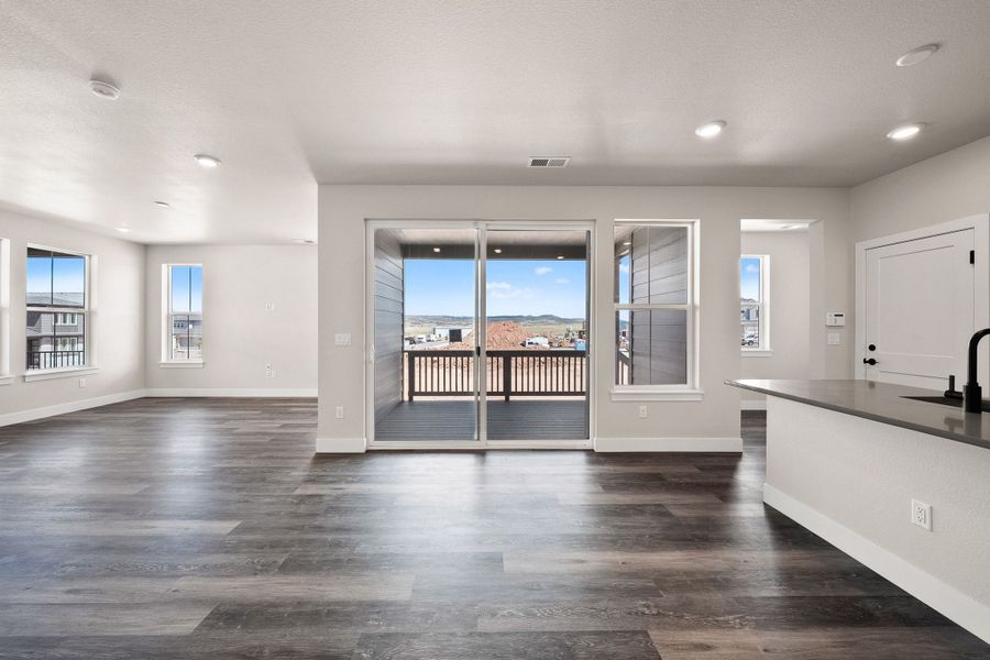 Spacious, unfurnished interior of a new home in Trumark Homes at Sterling Ranch, Littleton (Image 24).