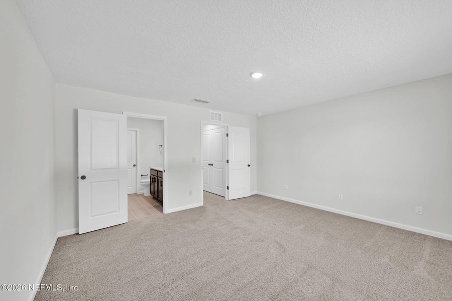 Spacious, unfurnished interior of a new home in Baxley Villas, Middleburg (Image 13).