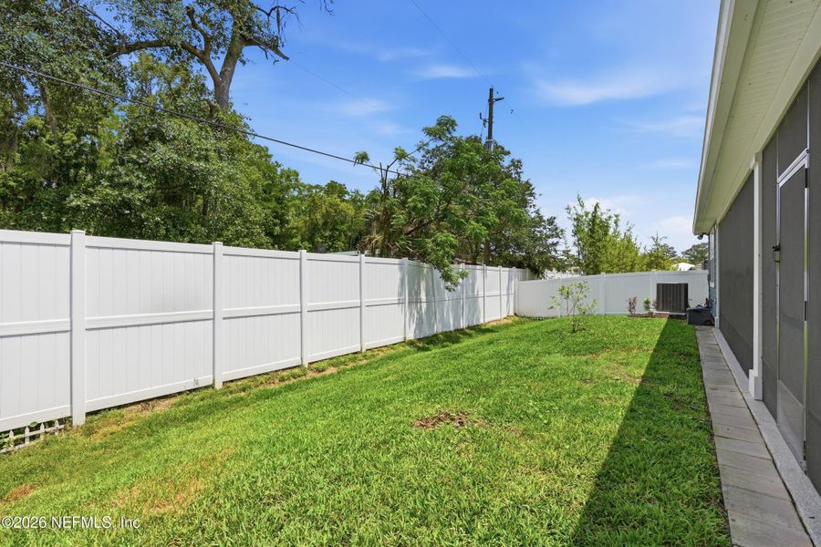 Exterior details and patio area of a home in , Jacksonville (Image 3).
