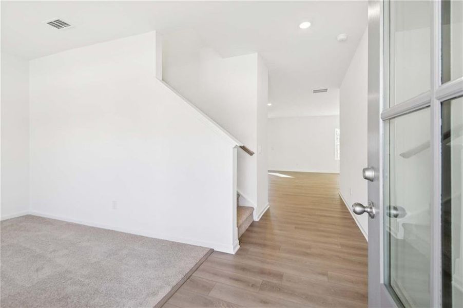 Spacious, unfurnished interior of a new home in The Pointe at Heron Bay, Locust Grove (Image 28).