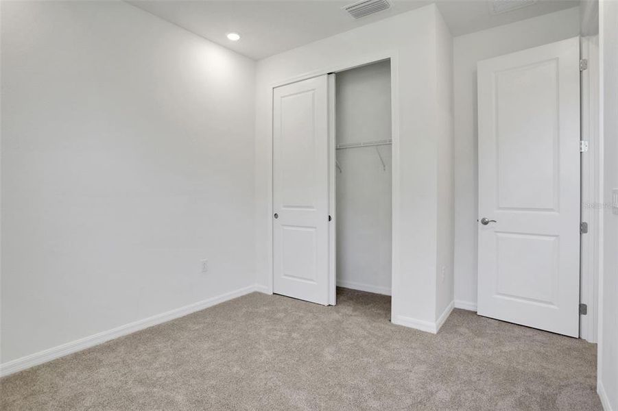 Spacious, unfurnished interior of a new home in Angeline, Land O' Lakes (Image 13).