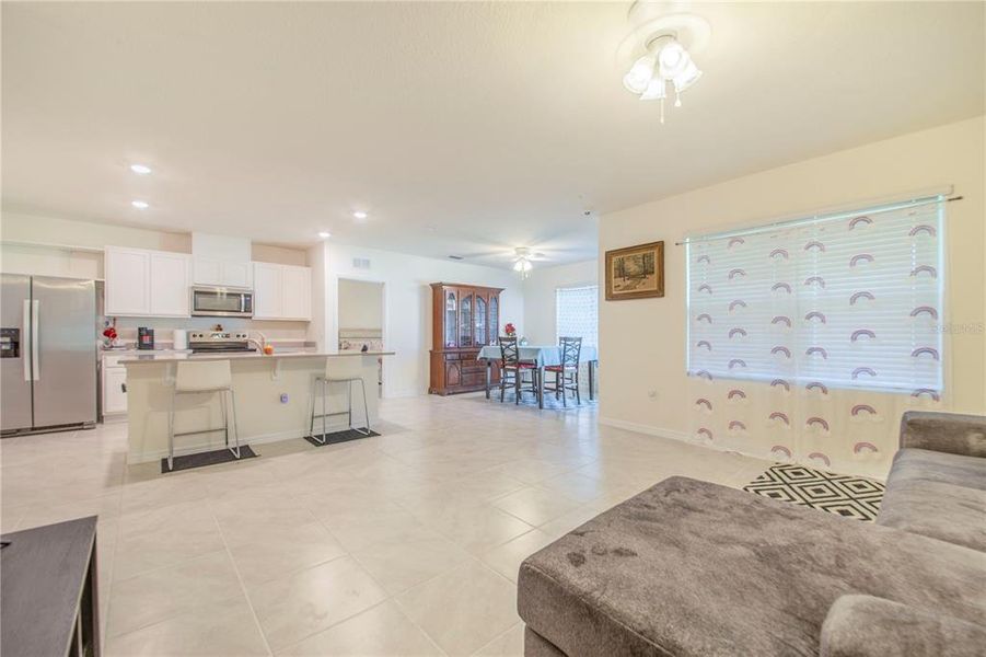 Furnished interior view inside a new home in Bradbury Creek, Haines City (Image 6).