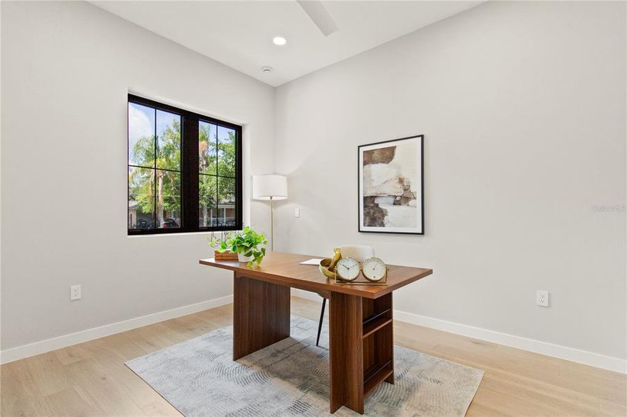 Furnished interior view inside a new home in , Orlando (Image 5).
