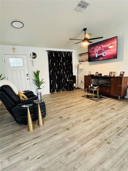 Furnished interior view inside a new home in , Ocala (Image 7).