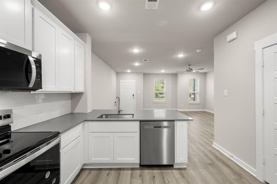 226 Wagon Spoke- Kitchen-4