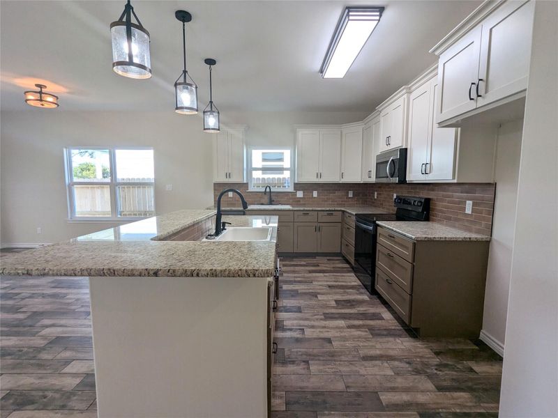 Spacious, unfurnished interior of a new home in , Lampasas (Image 11). Spacious, unfurnished interior of a new home in , Lampasas (Image 11).