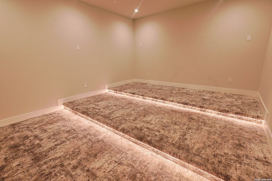 Spacious, unfurnished interior of a new home in , San Antonio (Image 22).