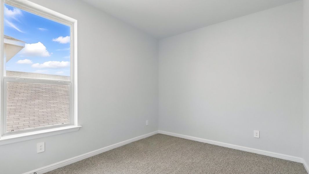 Spacious, unfurnished interior of a new home in The Canyons, Keene (Image 30).