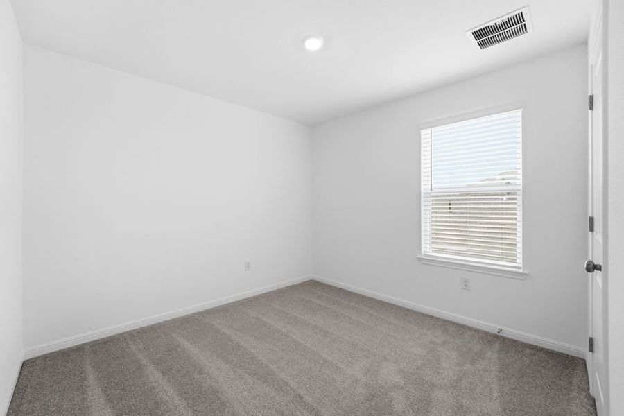Spacious, unfurnished interior of a new home in Longview 40s, Del Valle (Image 17).