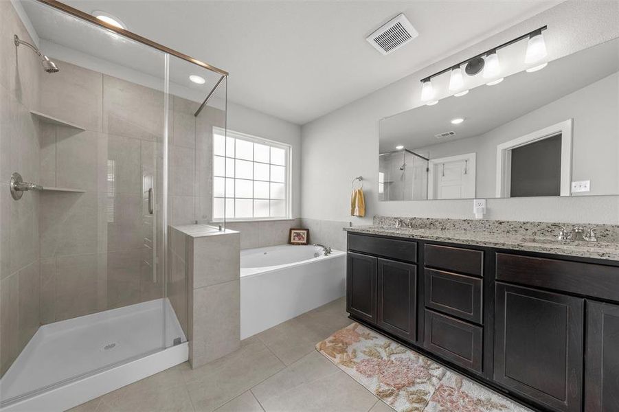 Furnished interior view inside a new home in , Waco (Image 32).