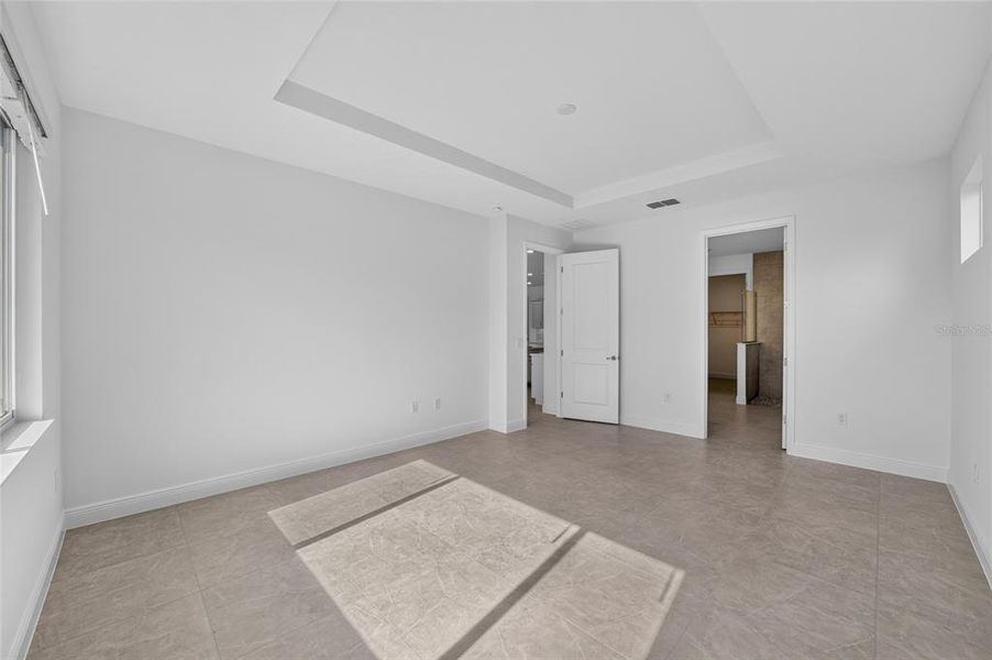 Spacious, unfurnished interior of a new home in , Ocala (Image 36).