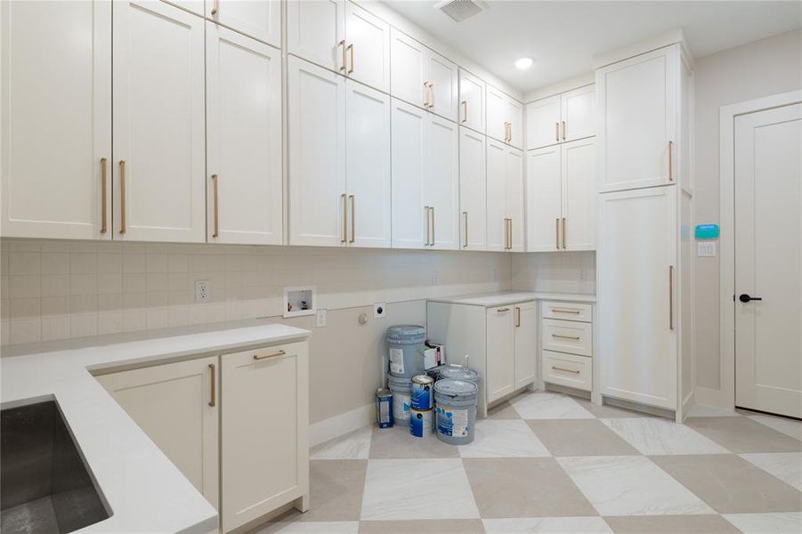 1809 Turtle Creek - Laundry 1809 Turtle Creek - Laundry