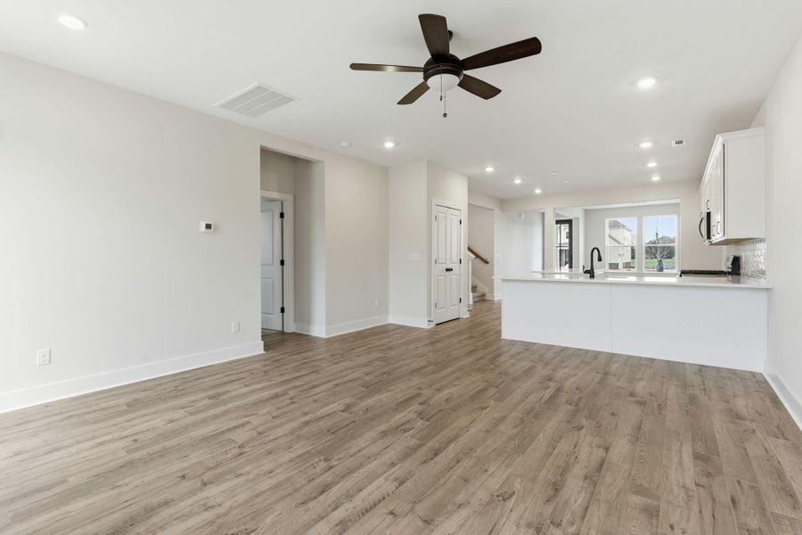 4br New Home in Chapel Hill, TN.  - Slide 6