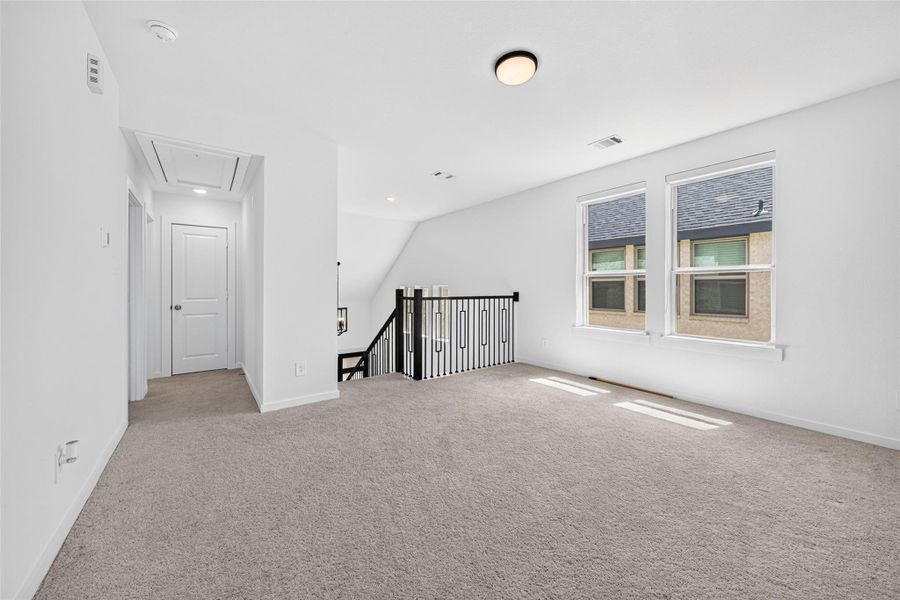 Spacious, unfurnished interior of a new home in Cross Creek Ranch: 40ft. lots, Fulshear (Image 16). Spacious, unfurnished interior of a new home in Cross Creek Ranch: 40ft. lots, Fulshear (Image 16).
