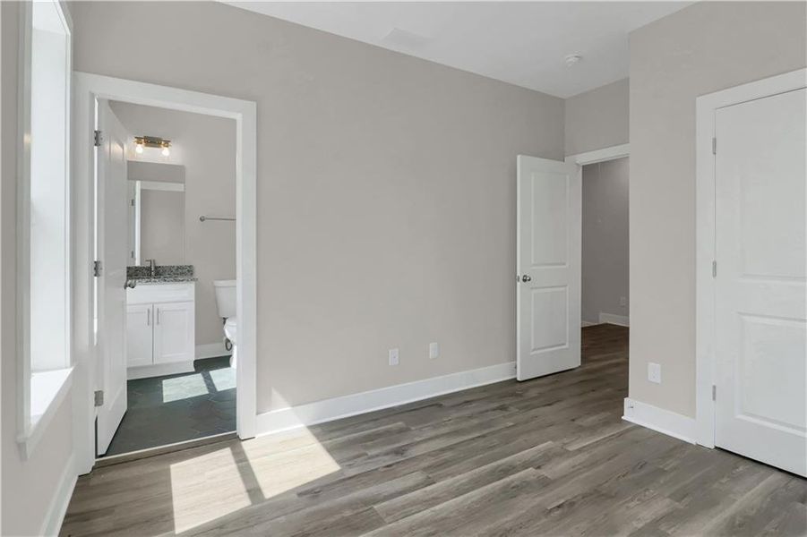 Spacious, unfurnished interior of a new home in , Atlanta (Image 19).