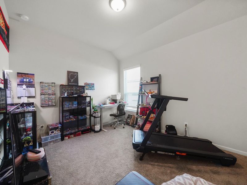 Secondary bedroom near the front entrance Secondary bedroom near the front entrance