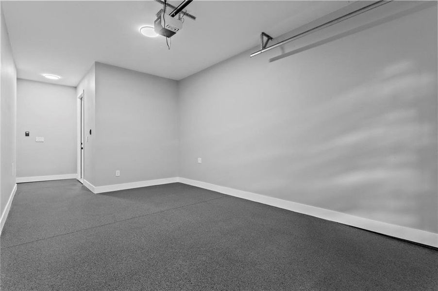 Spacious, unfurnished interior of a new home in , Marietta (Image 61).