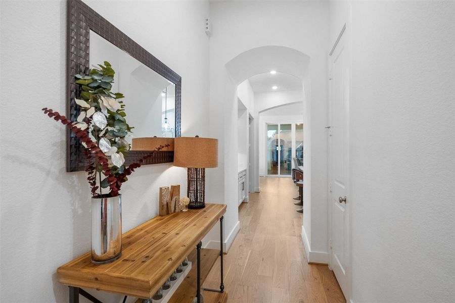 Furnished interior view inside a new home in Woodforest, Montgomery (Image 5). Furnished interior view inside a new home in Woodforest, Montgomery (Image 5).