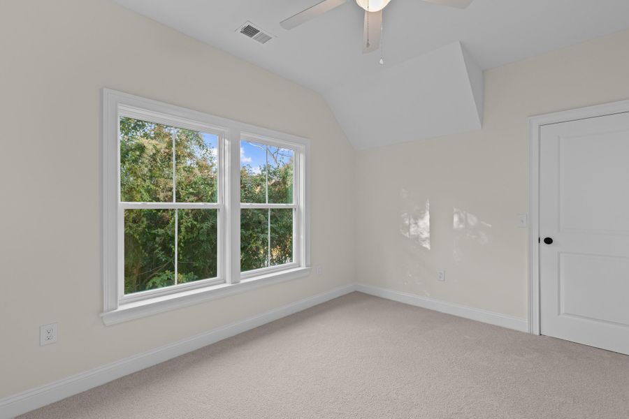 Spacious, unfurnished interior of a new home in , Charleston (Image 16).