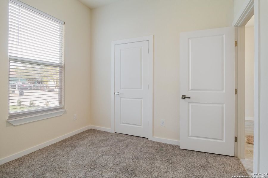 Spacious, unfurnished interior of a new home in , San Antonio (Image 23).