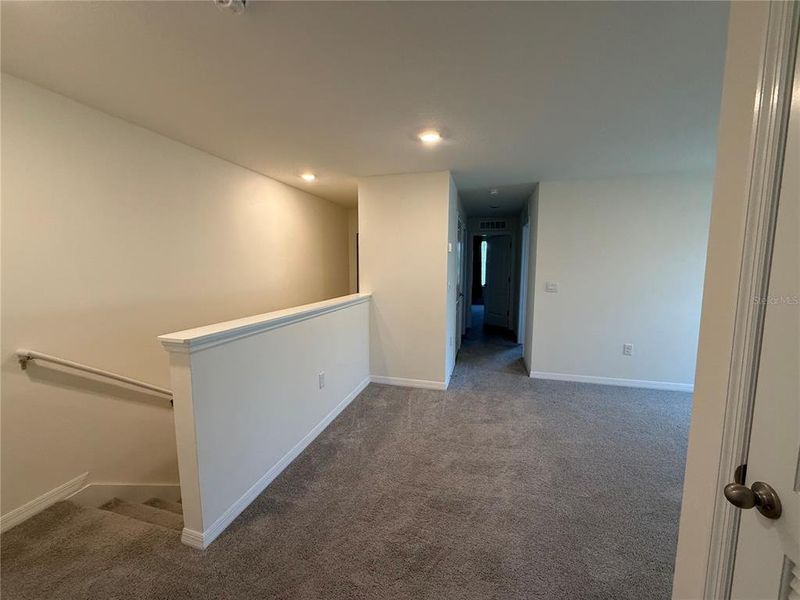 Spacious, unfurnished interior of a new home in Kindred, Kissimmee (Image 29).