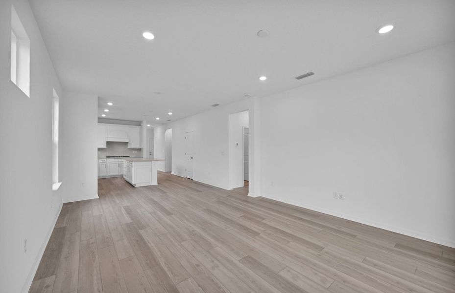 Spacious, unfurnished interior of a new home in Del Webb Wildlight, Wildlight (Image 14).