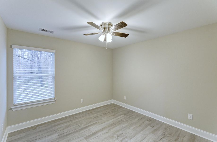 Spacious, unfurnished interior of a new home in , Summerville (Image 30).