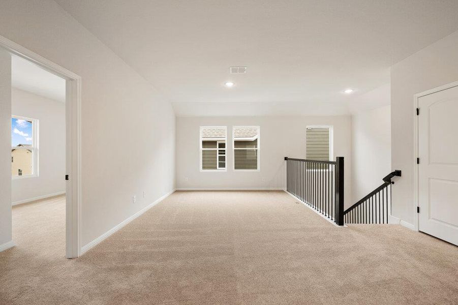 Spacious, unfurnished interior of a new home in Patterson Ranch, Georgetown (Image 19).