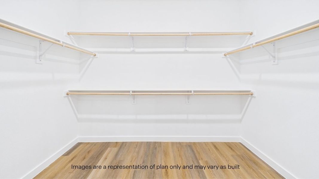 Spacious, unfurnished interior of a new home in Westmont, Lubbock (Image 33).