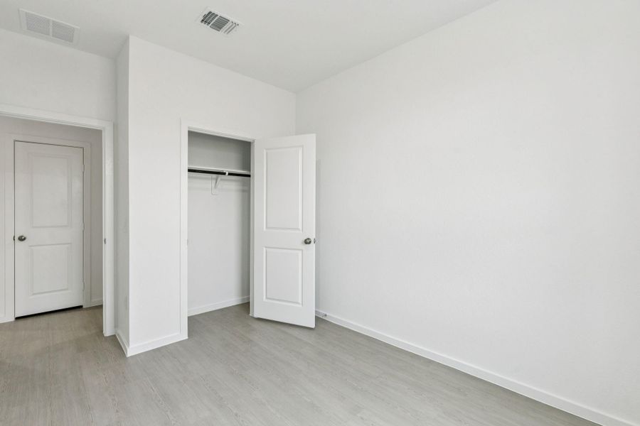 Spacious, unfurnished interior of a new home in Windcress, Baytown (Image 20).