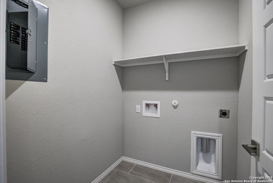 Image 11 of a home in Hickory Ridge.