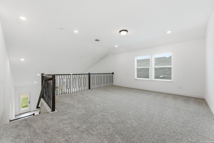 Spacious, unfurnished interior of a new home in Lily Springs, Seguin (Image 20).