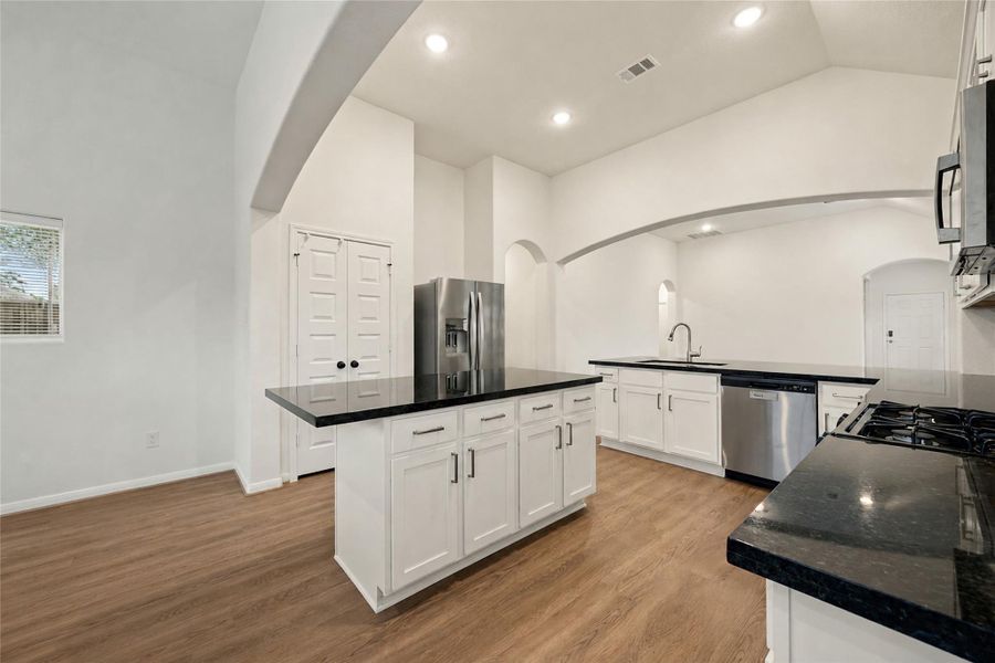 Furnished interior view inside a new home in Willowpoint, Tomball (Image 7). Furnished interior view inside a new home in Willowpoint, Tomball (Image 7).