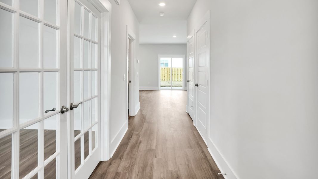Spacious, unfurnished interior of a new home in Driftwood, Richlands (Image 14).