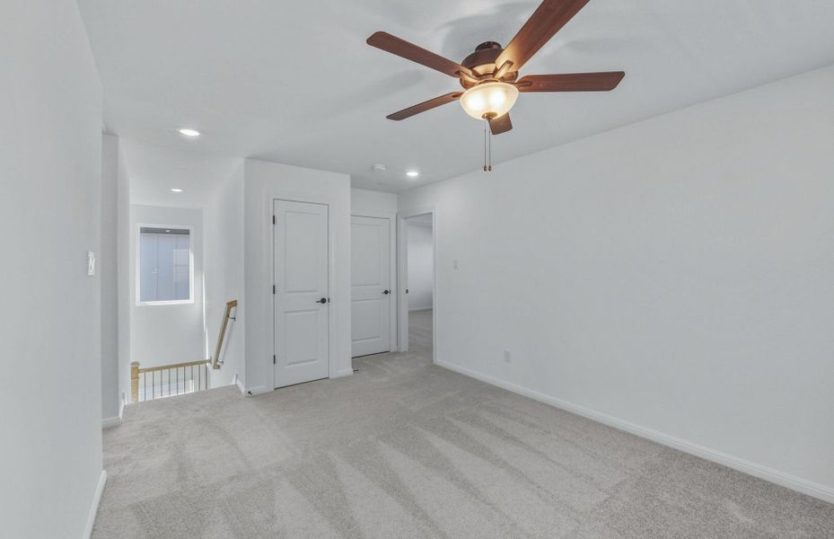 Spacious, unfurnished interior of a new home in Horizon Lake, Leander (Image 40).