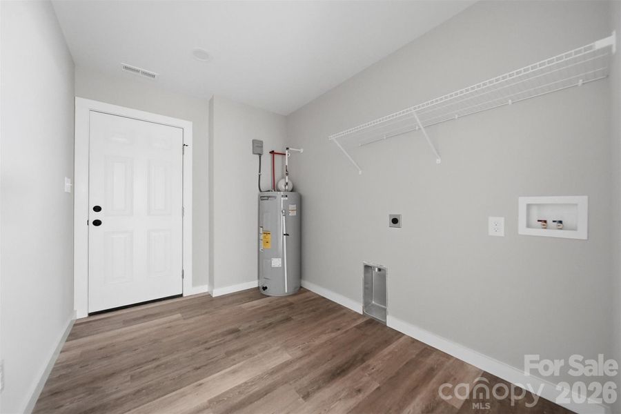 Spacious, unfurnished interior of a new home in , Conover (Image 16).