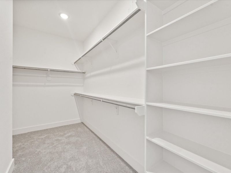 Spacious, unfurnished interior of a new home in , Houston (Image 18).