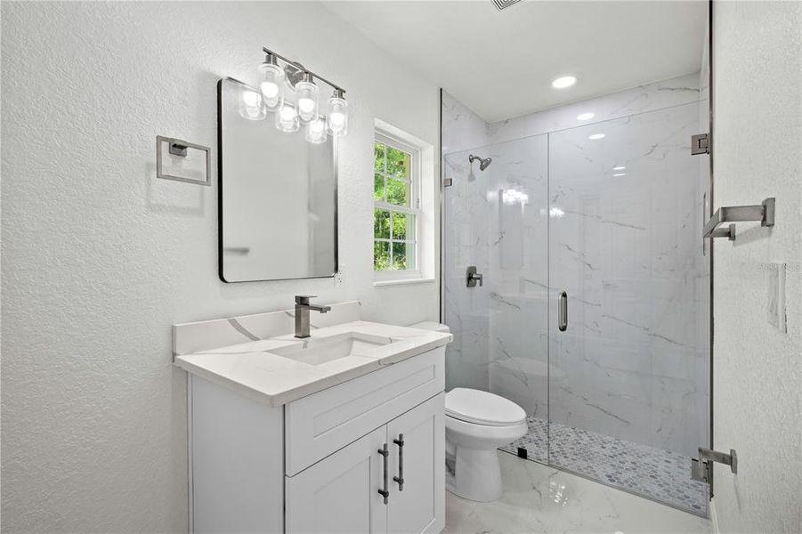 Furnished interior view inside a new home in , Dunnellon (Image 11).