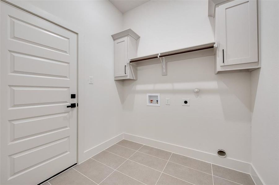 Spacious, unfurnished interior of a new home in , Azle (Image 31). Spacious, unfurnished interior of a new home in , Azle (Image 31).